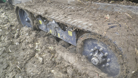 Crawler track system for agricultural machinery