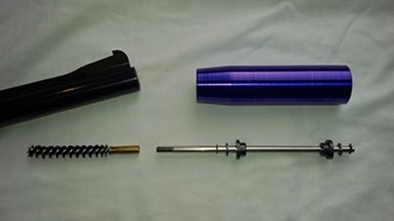 A cleaning rod with rotatable handle