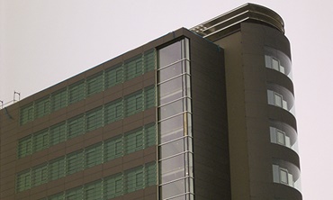 조정 가능한 차양 슬래트