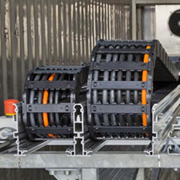 하중 테스트 중인 이구스 케이블