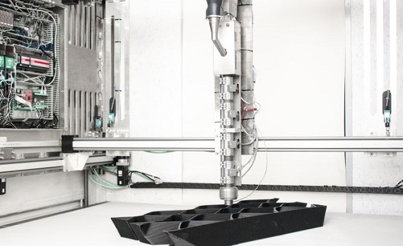 XXL 3-D 프린터에 사용된 직동 로봇