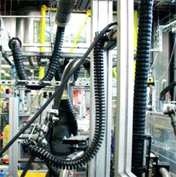 igus® 연구소의 triflex® 로봇체인 R 뒤틀림 테스트, Cologne